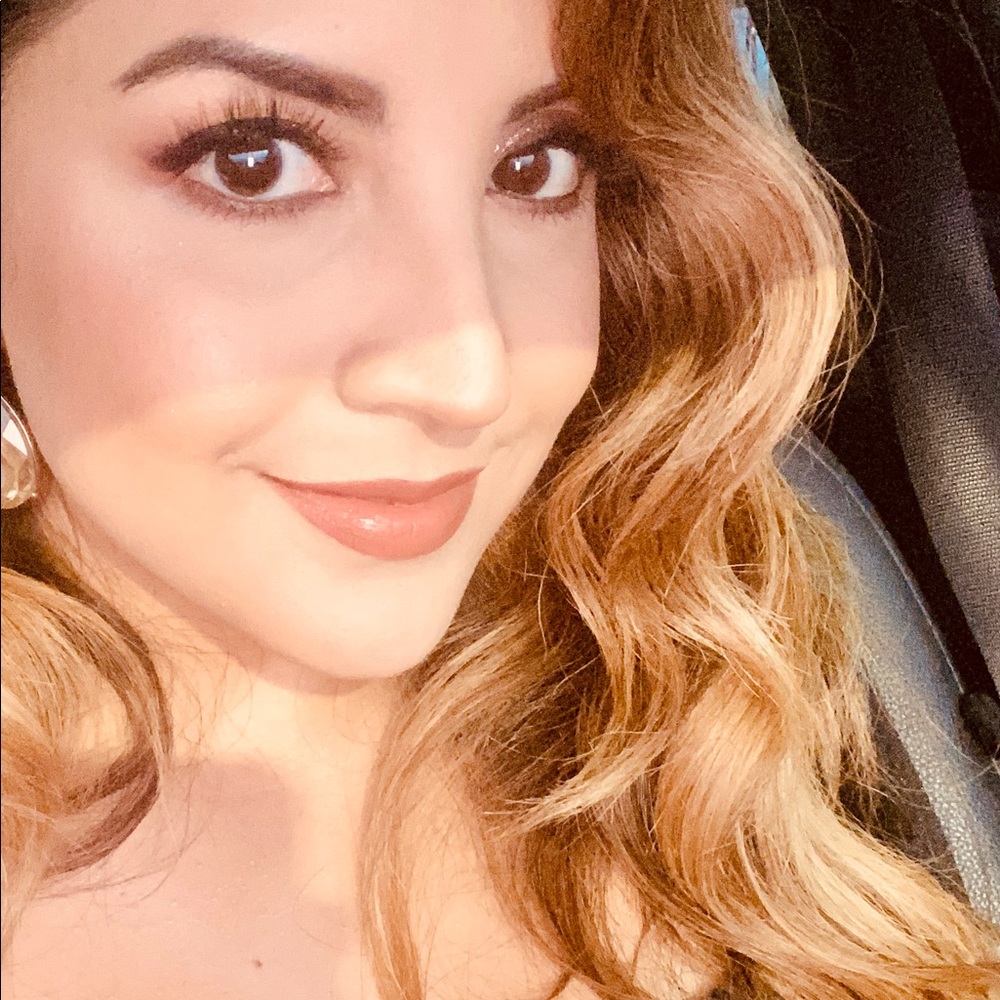 Meet your Posher, Vanessa